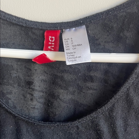 H&M Black Skull Graphic Tank Top Small - Picture 2 of 4